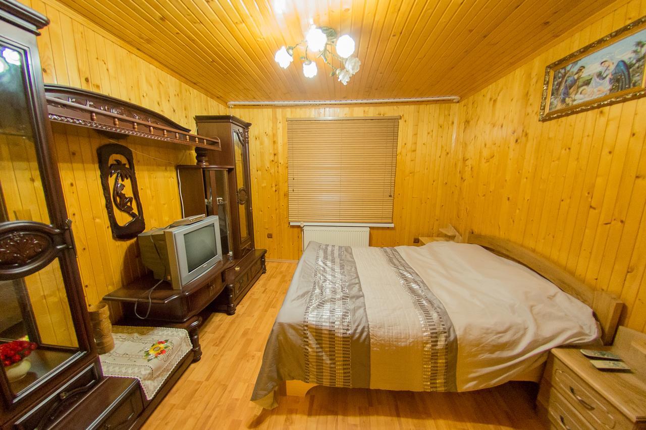 Guest House Suzirya Karpat Yaremche Eksteriør billede